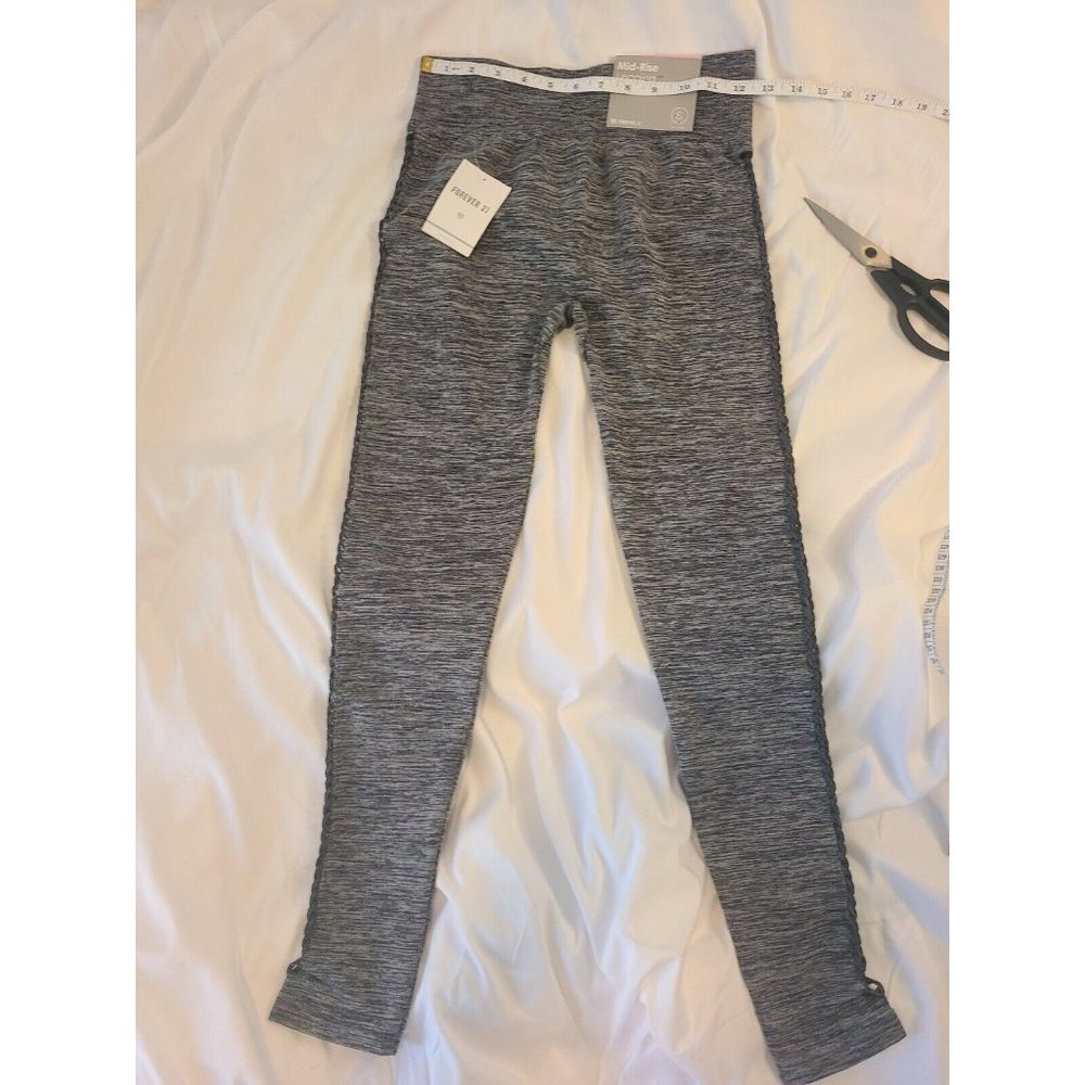 Forever 21 mid rise athletic leggings